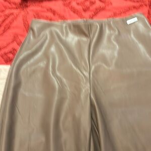 Awesome pair of faux leather stretch pants never worn